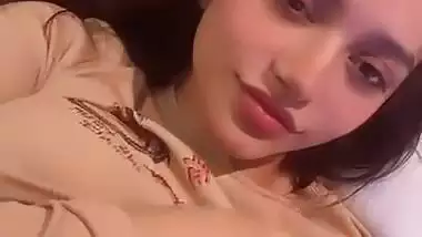 Gorgeous maal selfie round big boobs viral show