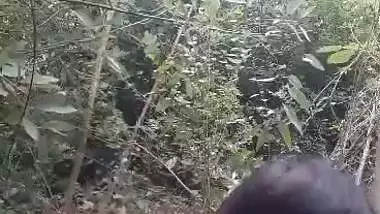 Lady cheats on her husband and enjoys outdoor Nepali sex