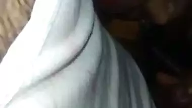 Married lady gives a blowjob to her Sasur in desi porn