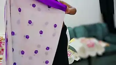 Indian bhabhi in saree