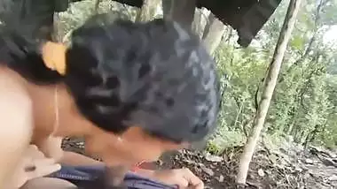 Village lady outdoor sex with big dick local guy