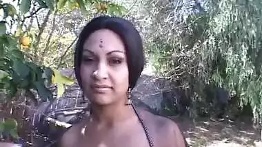 Ur hotdance very goodcreativelove to have wife...