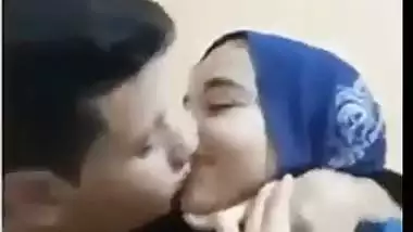 Guy records his Pakistani porn while fucking his hijabi GF
