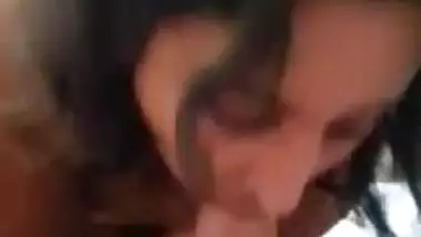 Desi girl neesha sucking partner cock