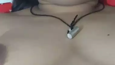 A college guy fingers in pussy in Indian Bhabhi sex MMS