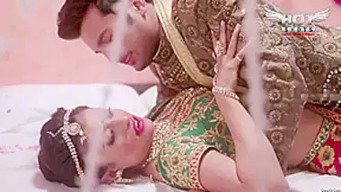 Movs Vids Sexy And Hot Wedding First Night Dulha Dulhan Suhagrat Full Video  hot xxx movies on Hindisexyporn.com