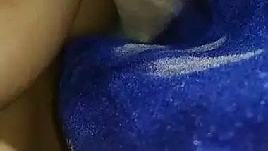 Indian aunty topless showing boobs