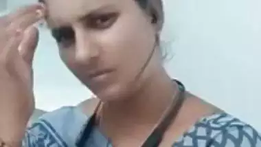 Shy bhabhi flashes boobs on private cam nude show